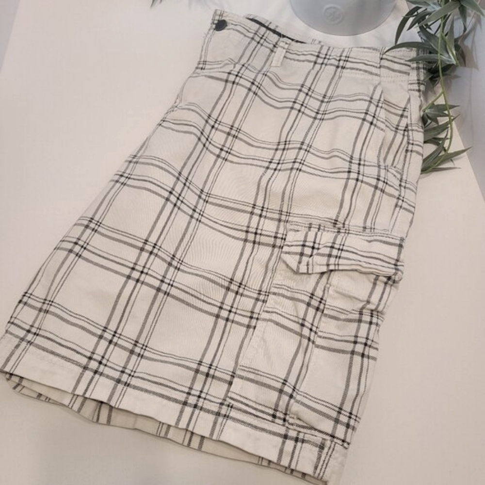 George Men’s Cargo Shorts | Size 42 | White & Gray Plaid | Casual - Picture 2 of 9